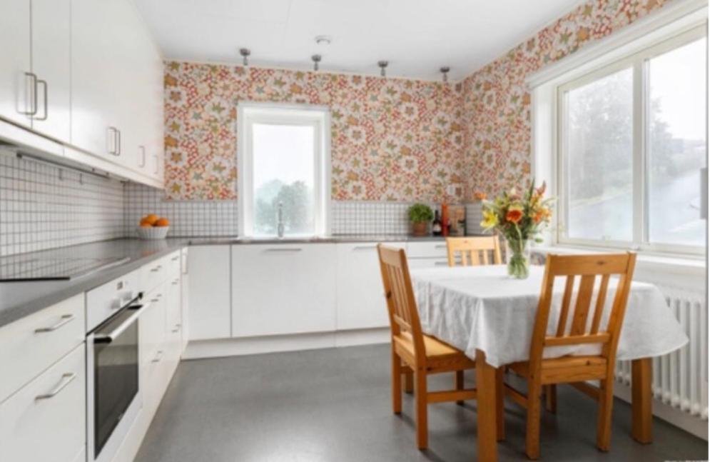 Cheerful Three Room Villa At Stroemstad City Center Buitenkant foto