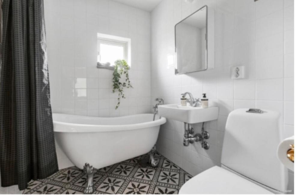 Cheerful Three Room Villa At Stroemstad City Center Buitenkant foto