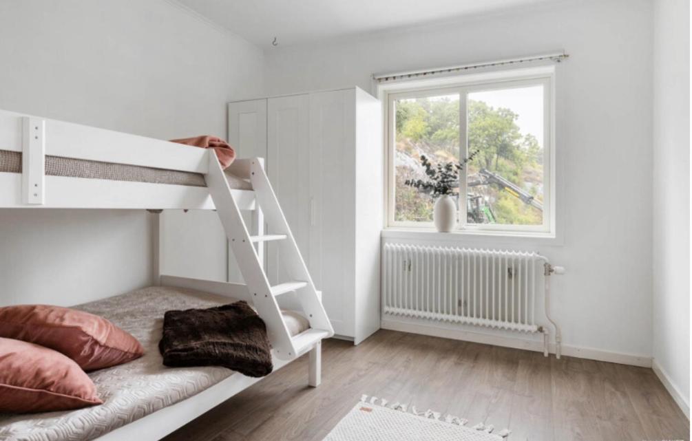 Cheerful Three Room Villa At Stroemstad City Center Buitenkant foto